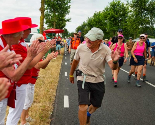 Meneer Wolf vierdaagse knieprothesen